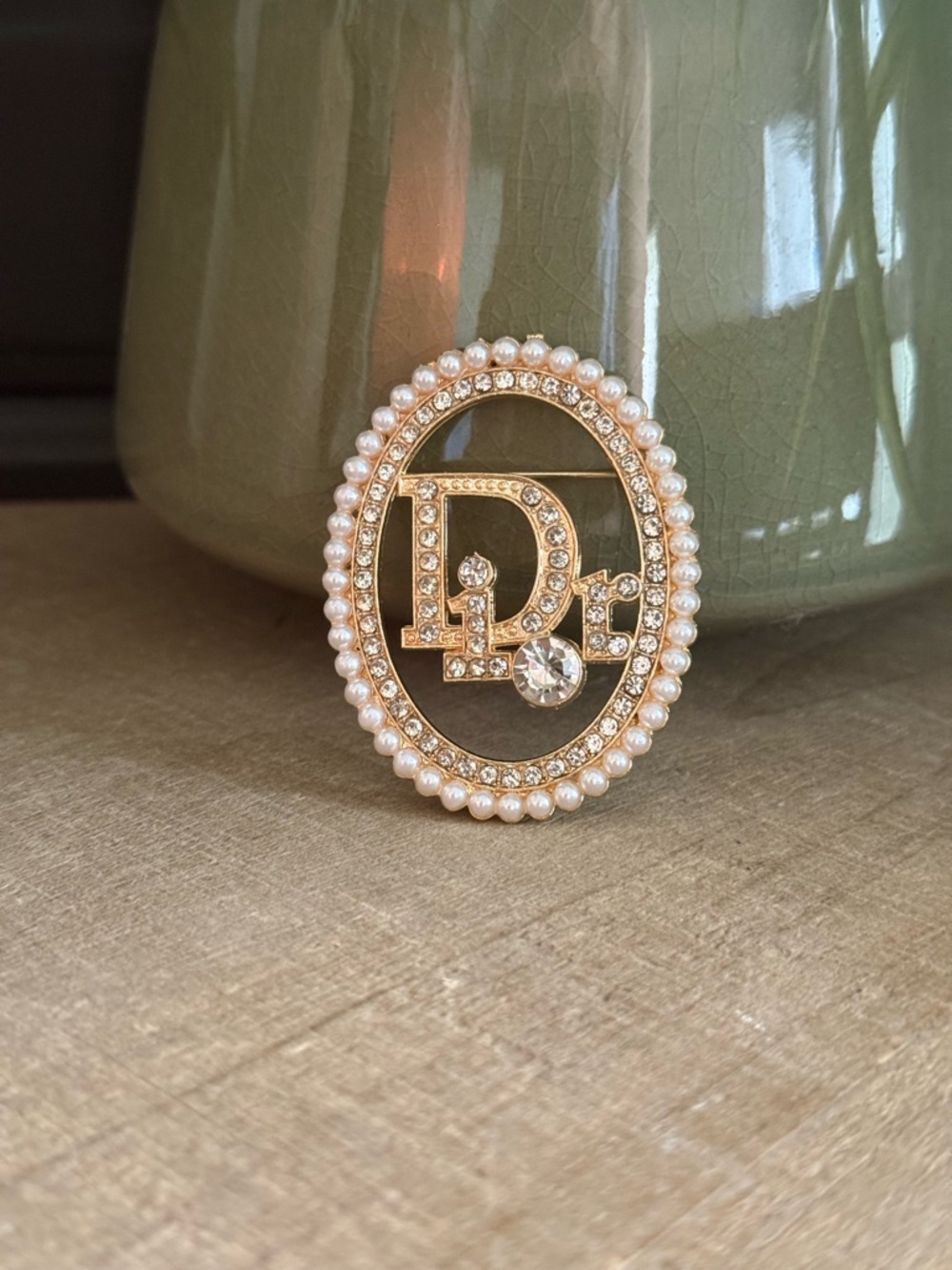 Gold Tone Pearl & Rhinestone Oval Brooch – Dior Style Statement - Picture 2 of 7